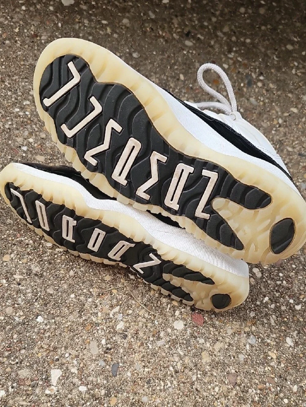 Jordan 11 Retro Gratitude Defining Moments White Black Gold Jumpman Youth 1